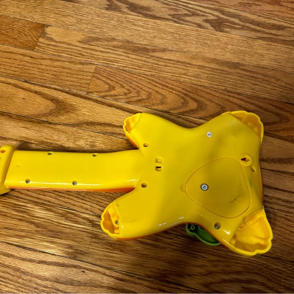 V-Tech Guitar - Picture 3 of 8